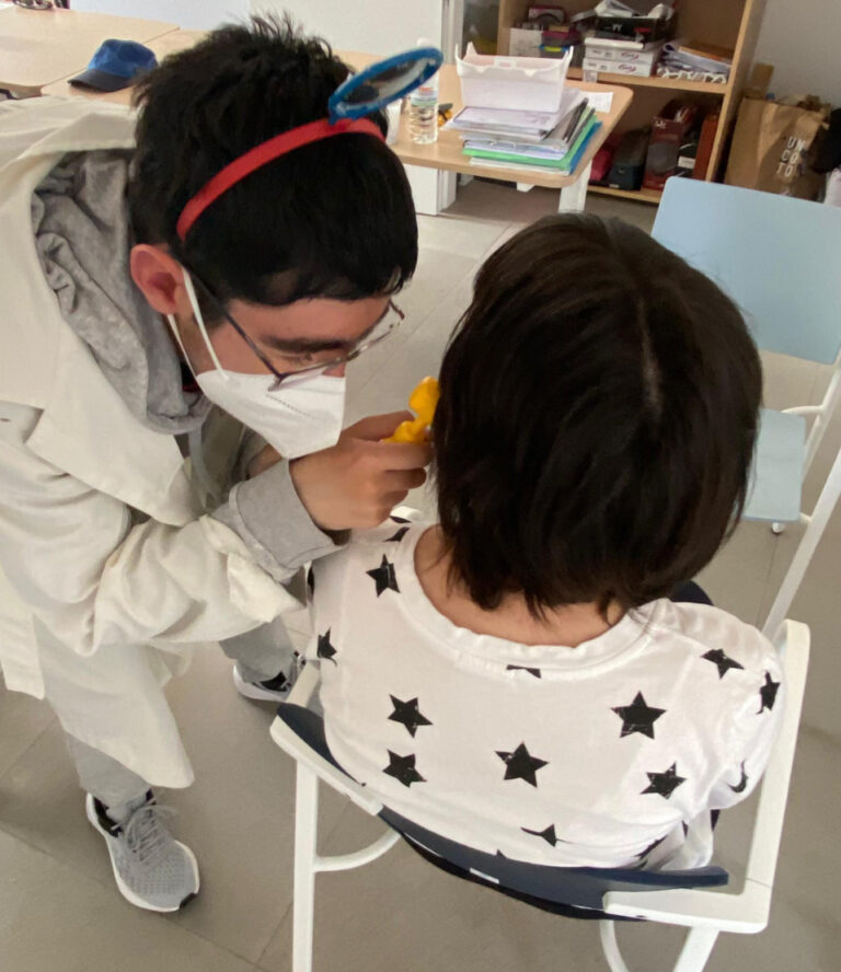 El Compromiso de la Asociación de Autismo de Zamora con los Niños: Sensibilización a través de Talleres Médicos