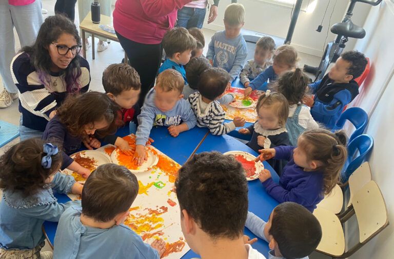 Los peques de la Escuela Infantil Canguros visitan la Asociación de Autismo Zamora